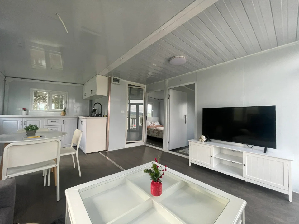 ⭐⭐⭐⭐⭐           Luxuriöses Fertighaus im 20,30 und 40 Fuß Container, mit 3 oder 4 Schlafzimmern